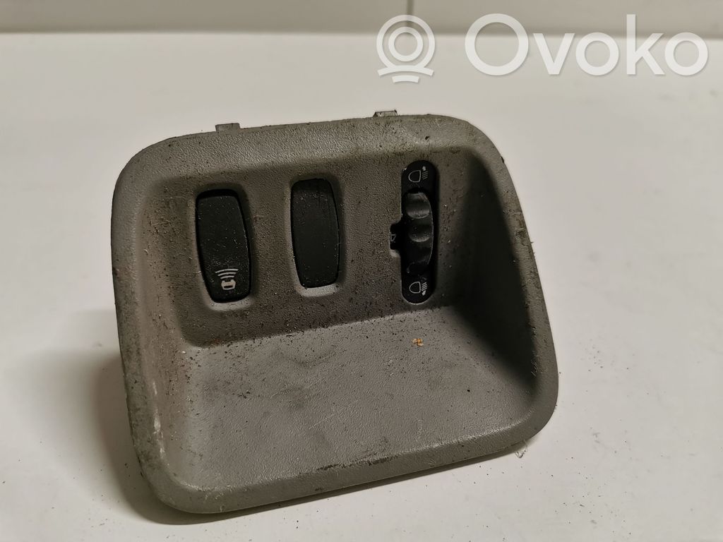 Headlight level height control switch   91165791