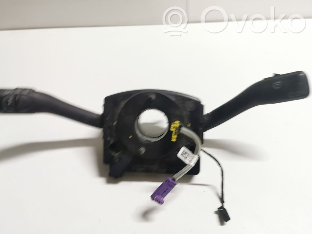 Volkswagen PASSAT B5.5 Interruptor/palanca de limpiador de luz de giro 