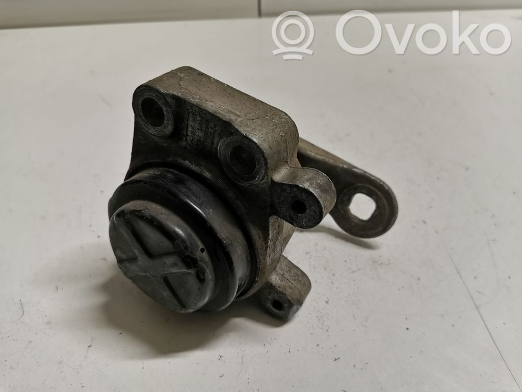 Ford Mondeo Mk III Engine mount bracket 