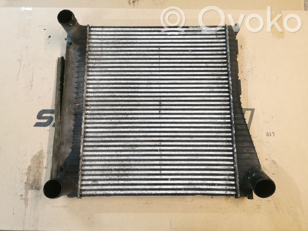 Land Rover Range Rover Sport L494 Chłodnica powietrza doładowującego / Intercooler 