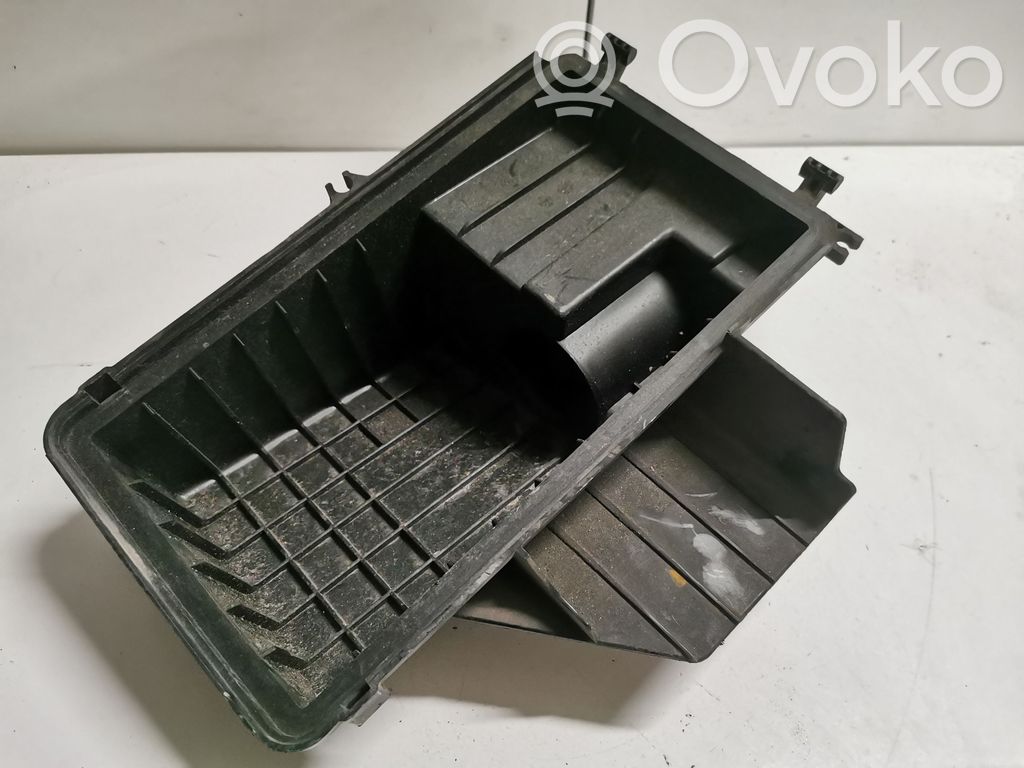 Mazda 6 Air filter box 