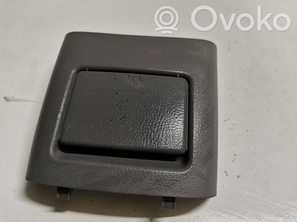 Mazda 6 Aschenbecher hinten 