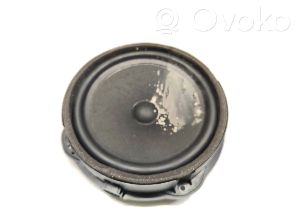 Audi Q3 8U Front door speaker 
