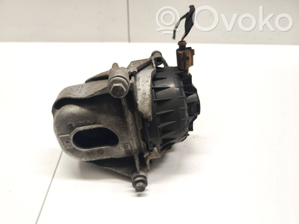 Audi Q7 4M Engine mount bracket 