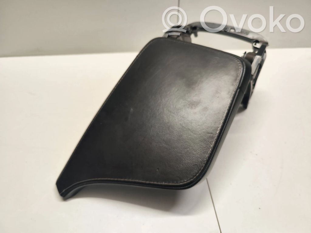 Volvo XC90 Armrest 