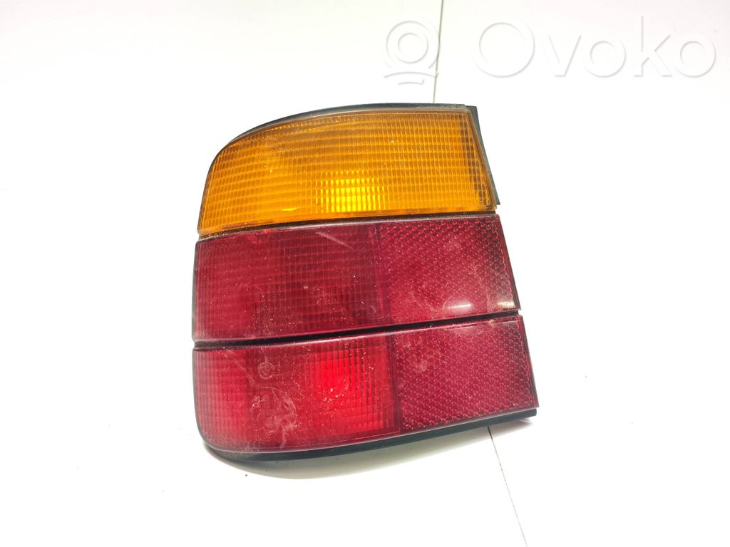 BMW 5 E34 Galinis žibintas kėbule 