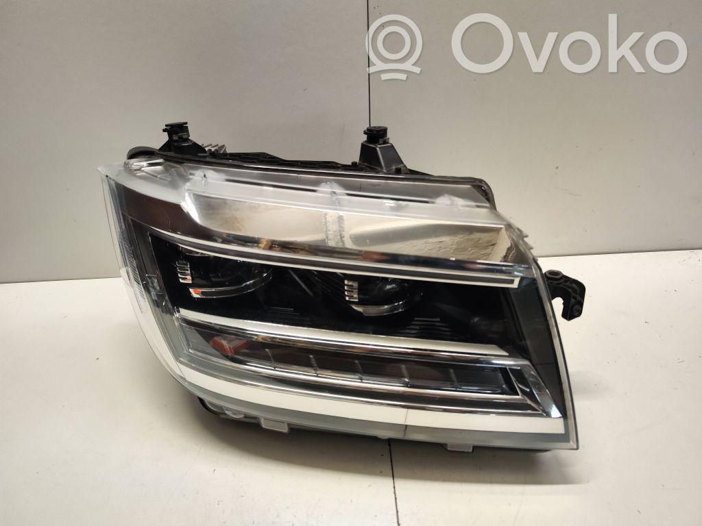 Volkswagen Crafter Lampa przednia 