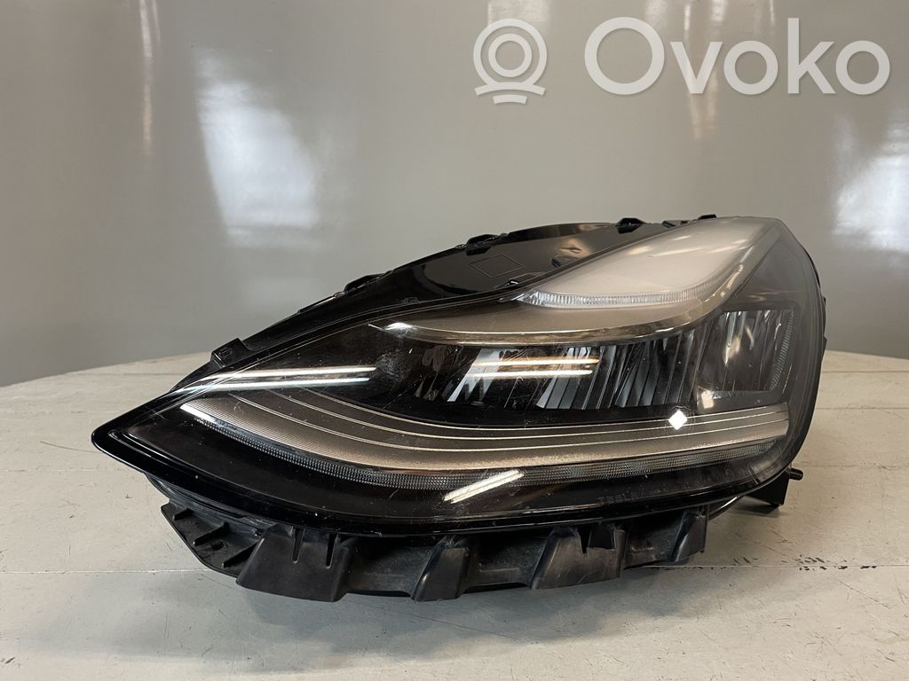 Tesla Model 3 Scheinwerfer 