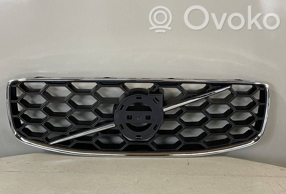 Maskownica / Grill / Atrapa górna chłodnicy   31353616