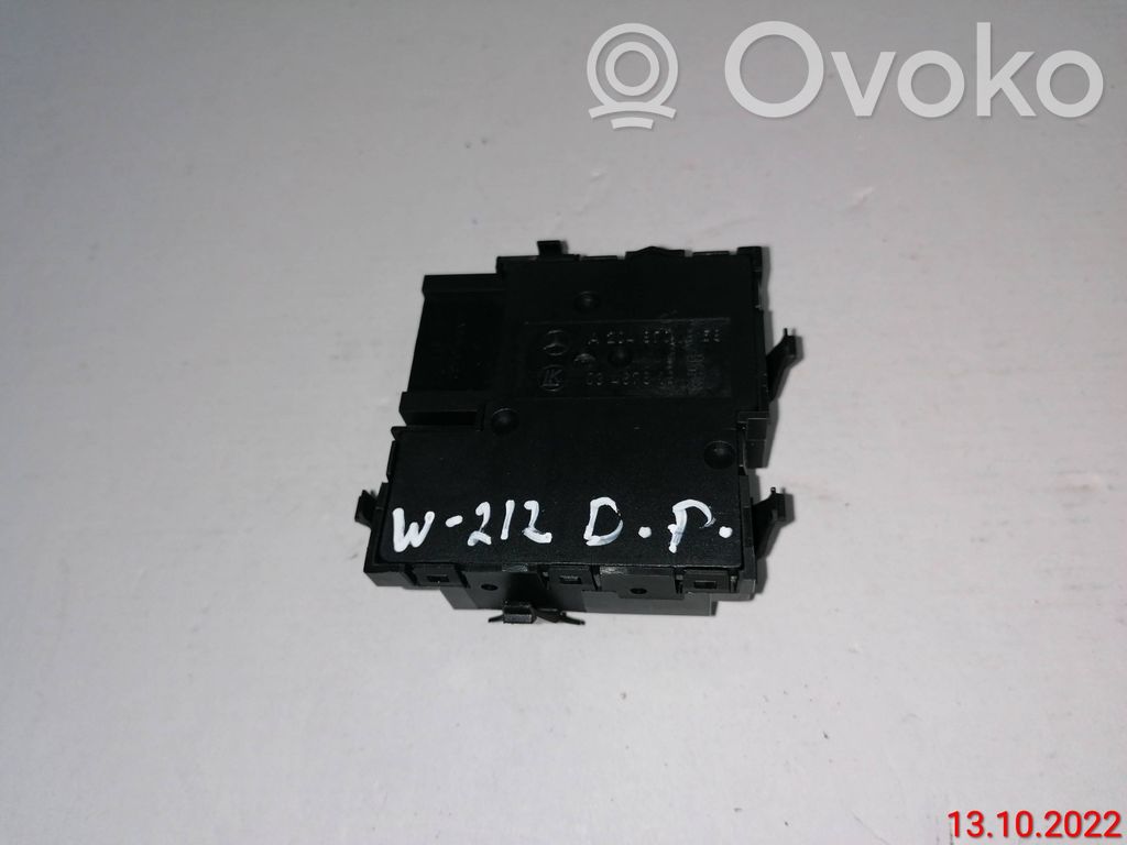 Mercedes-Benz E W212 Seat control switch 