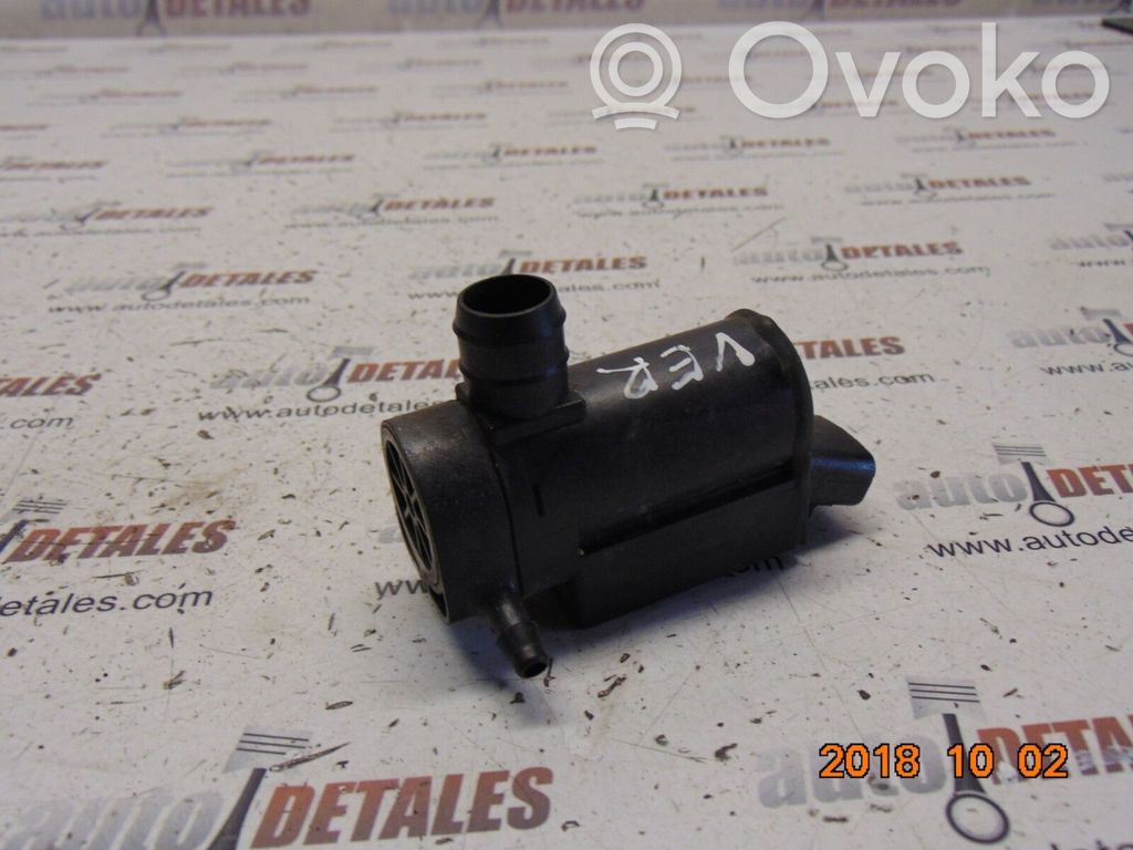 Toyota Corolla Verso E121 Windscreen/windshield washer pump 