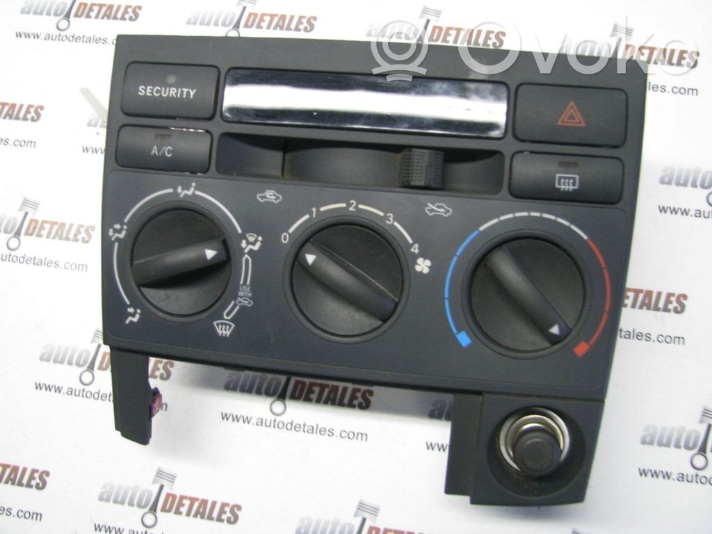 Toyota Corolla Verso E121 Climate control unit 