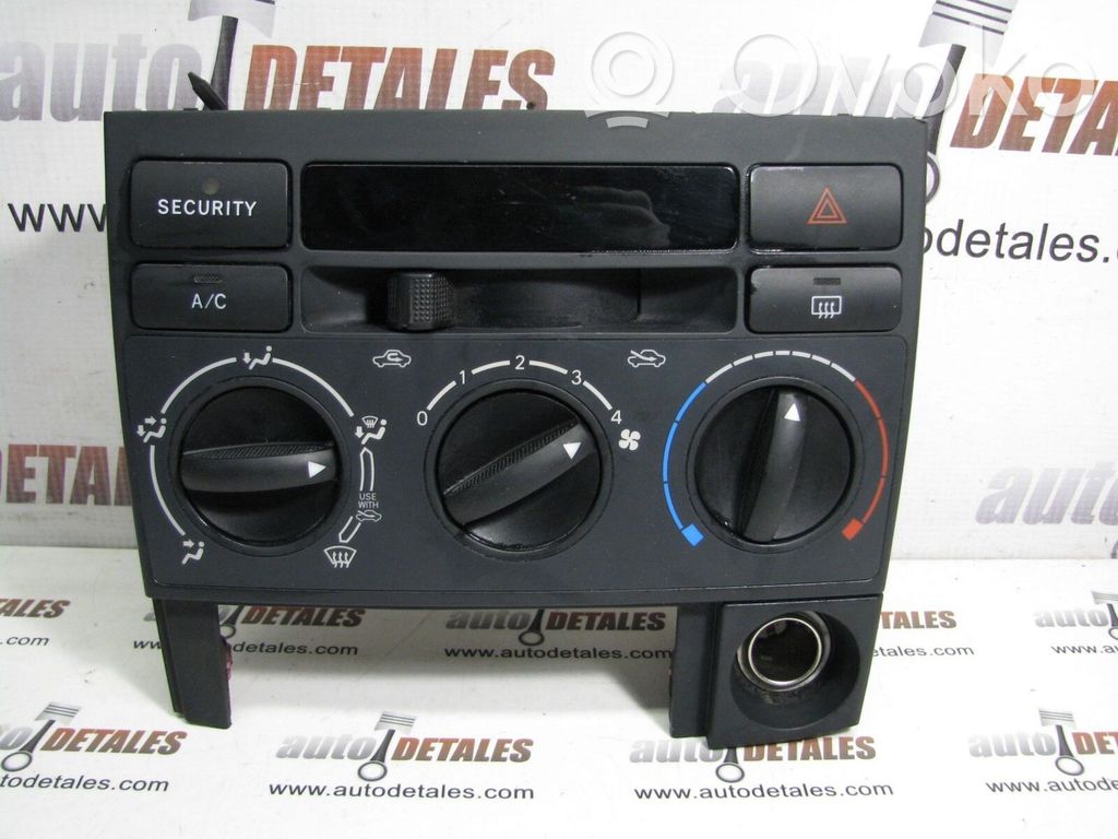 Toyota Corolla Verso E121 Climate control unit 
