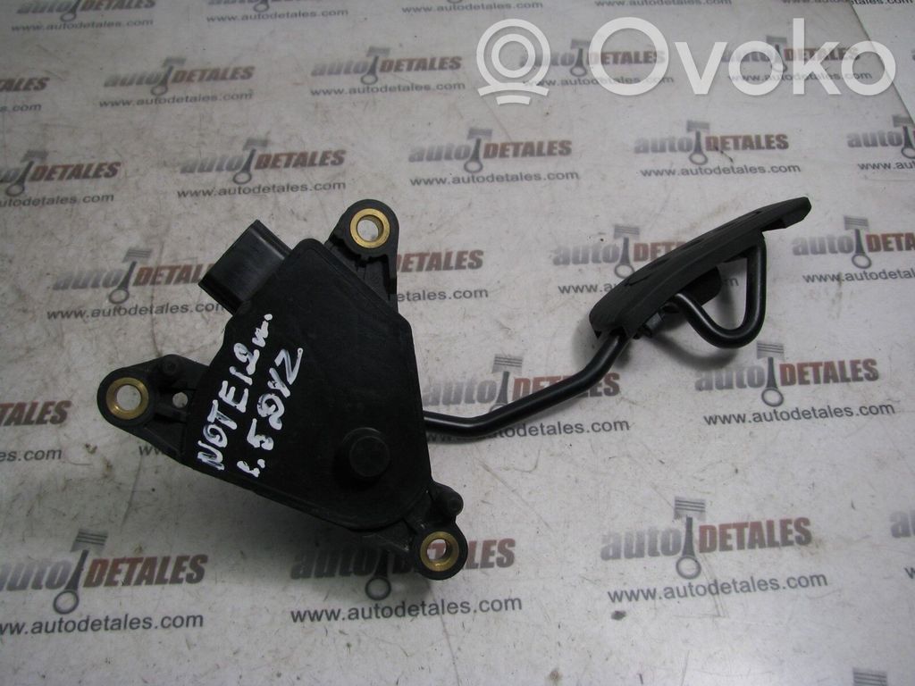 Akceleratoriaus pedalas   1B11A0D012
