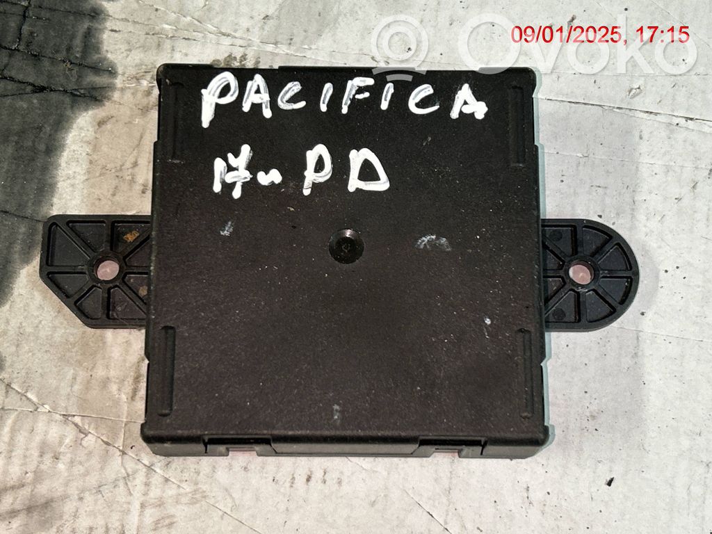 Chrysler Pacifica Door control unit/module 
