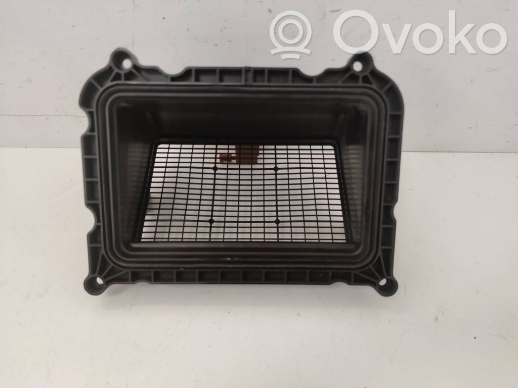 Cabin air micro filter frame (part)   4KL819904