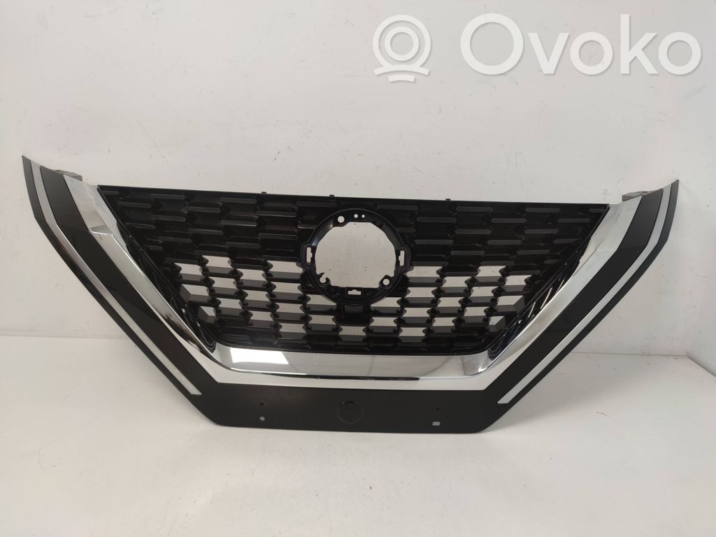 Nissan Qashqai J12 Maskownica / Grill / Atrapa górna chłodnicy 