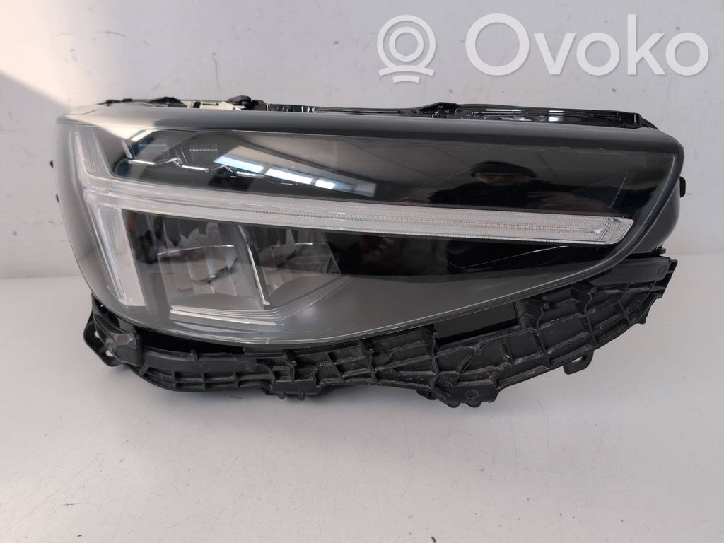 Volvo XC40 Scheinwerfer 