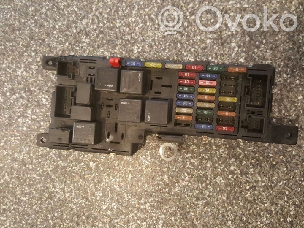 Volvo V70 Fuse module 