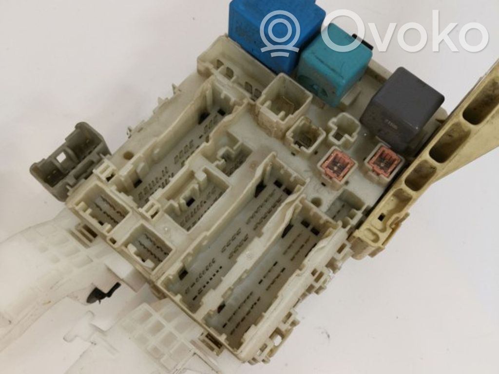 Toyota Yaris Módulo de fusible 