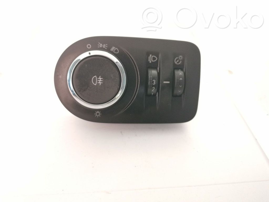 Opel Corsa E Light switch 
