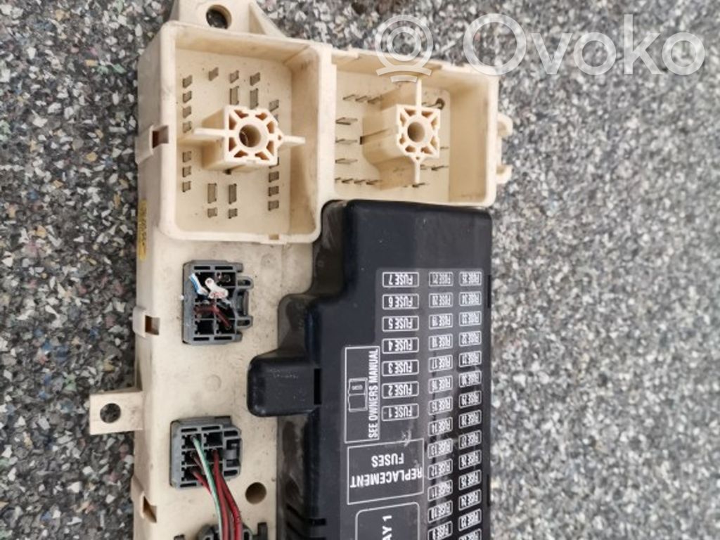 Jaguar S-Type Fuse module 