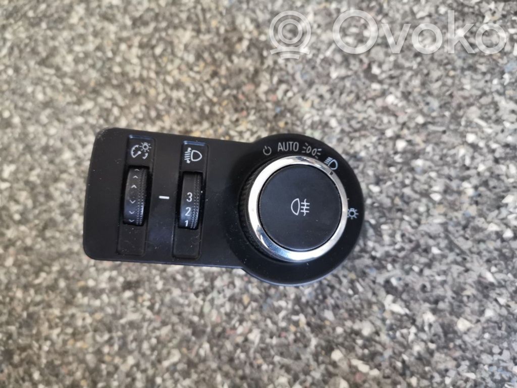 Opel Insignia A Light switch 