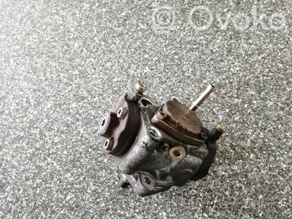 Opel Astra H Fuel injection high pressure pump 