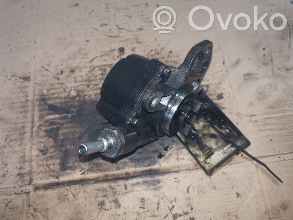 Peugeot 307 Vacuum pump 