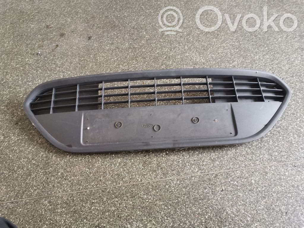 Ford Focus Rejilla inferior del parachoques delantero 