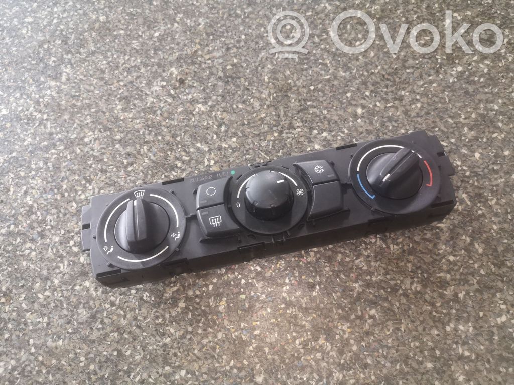 BMW 3 E90 E91 Climate control unit 