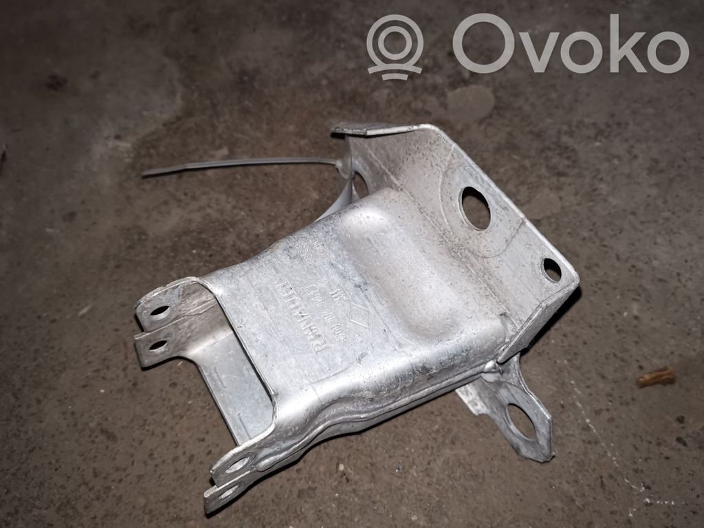 Renault Modus Etupuskurin kannake 