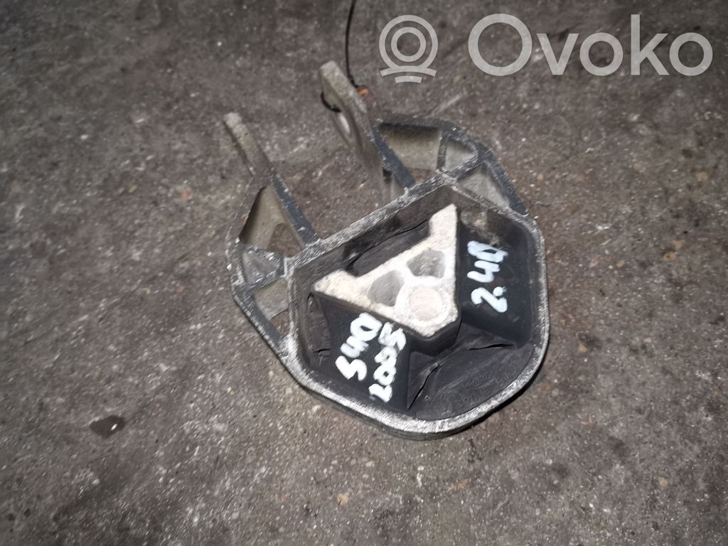 Volvo S40 Engine mount bracket 