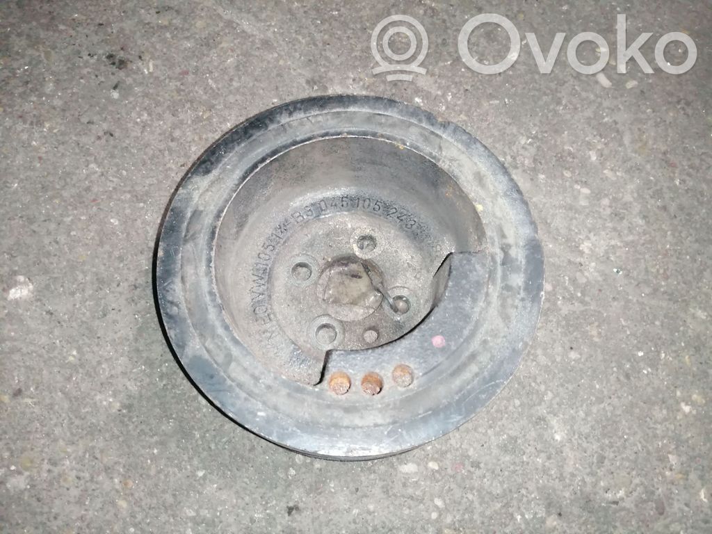 Kampiakselin vauhtipyörä   045105243