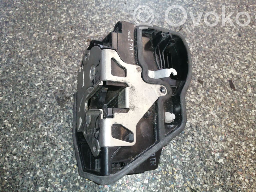 BMW 5 E60 E61 Etuoven lukko 