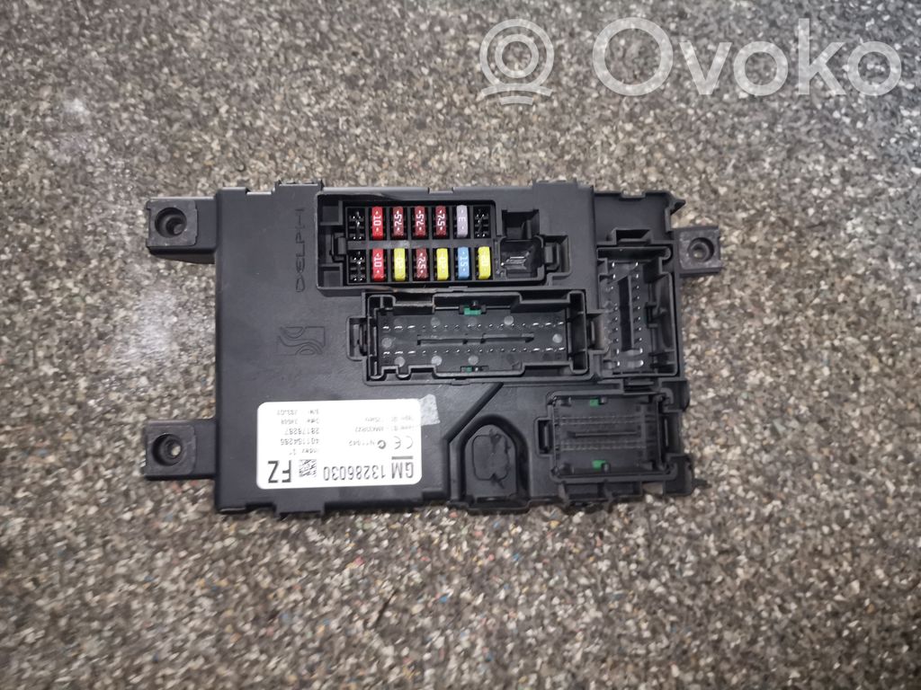 Opel Corsa D Fuse module 