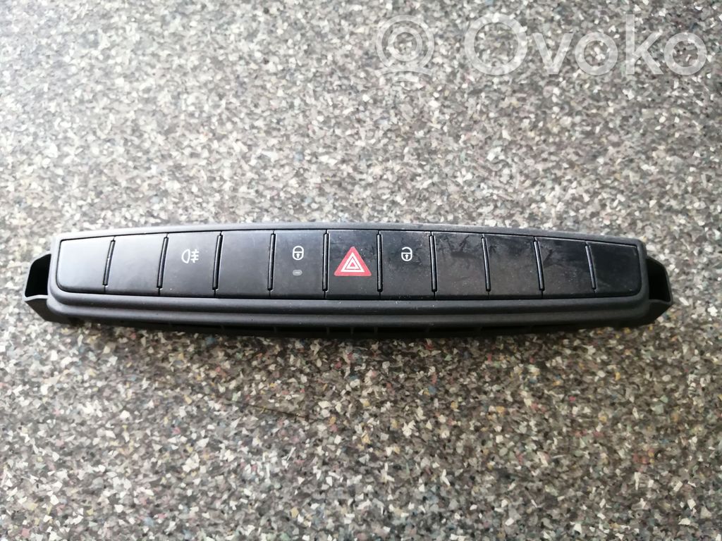 Smart ForFour I Hazard light switch 