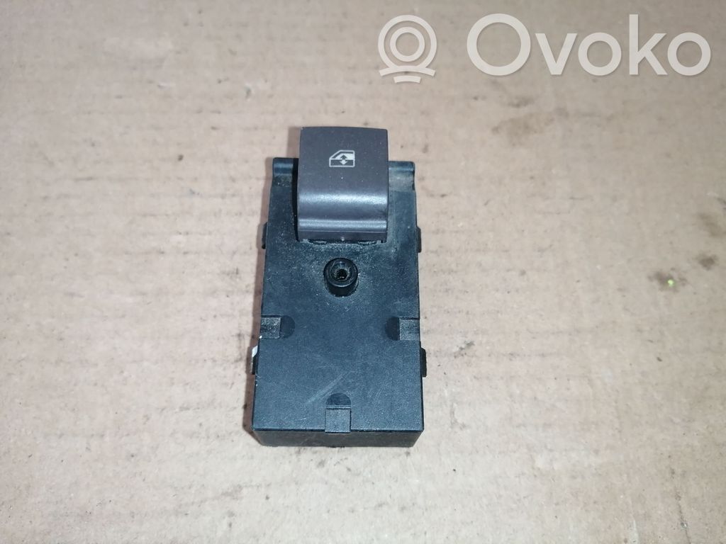 Opel Insignia A Electric window control switch 