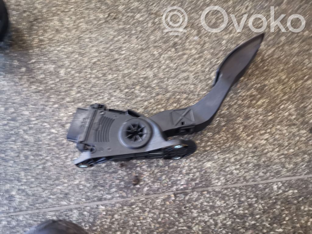 Suzuki Swift I Accelerator throttle pedal 
