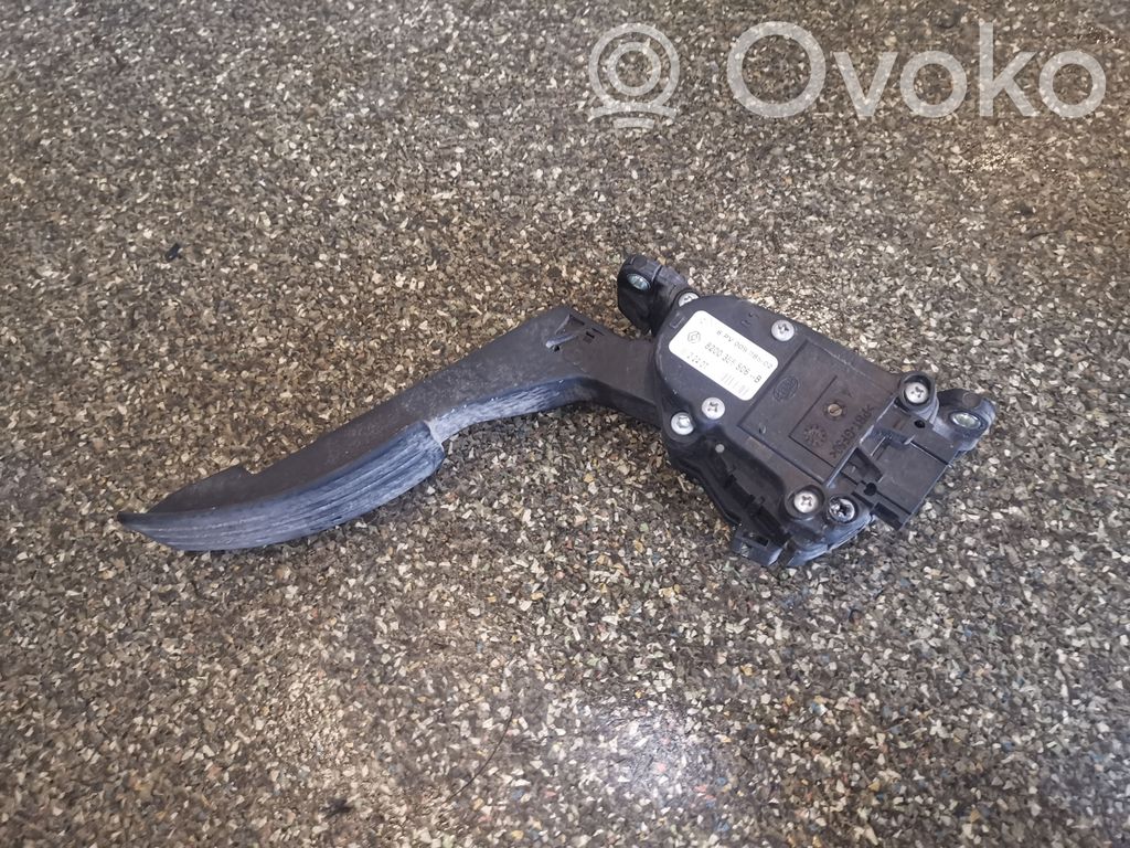 Dacia Logan I Accelerator throttle pedal 