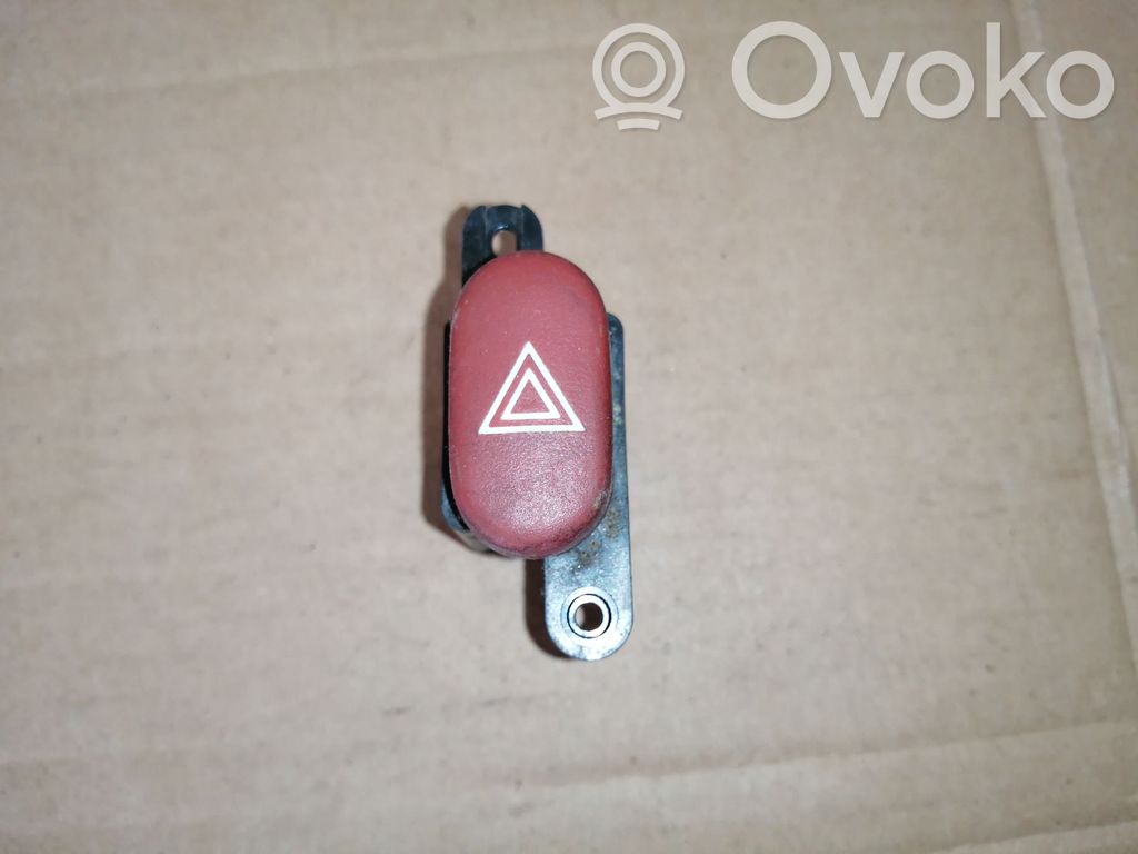Renault Laguna I Hazard light switch 