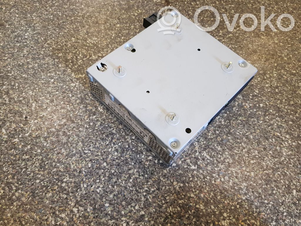 Mercedes-Benz E W211 Sound amplifier 