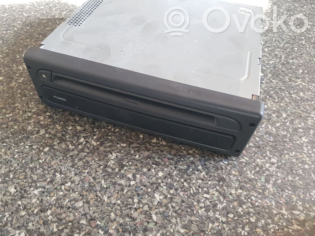 Peugeot 607 Radio/CD/DVD/GPS head unit 