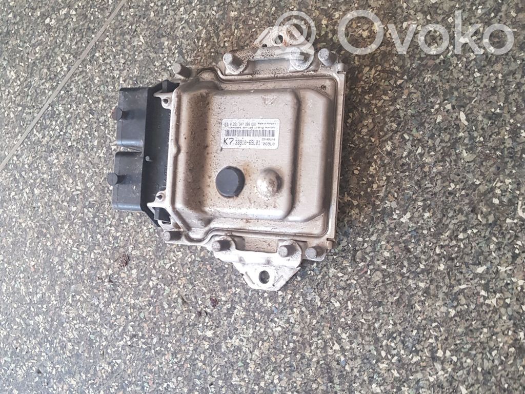 Suzuki Swift II Engine control unit/module 