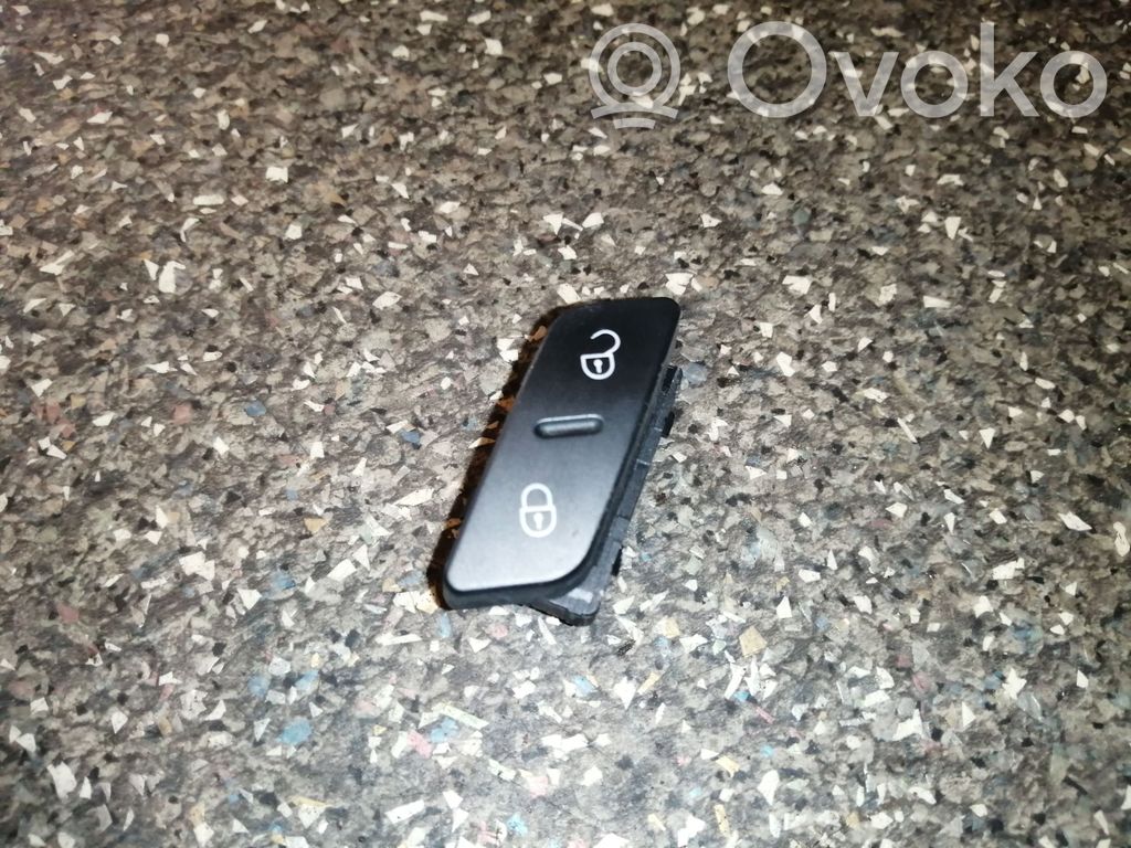 Volkswagen PASSAT CC Central locking switch button 