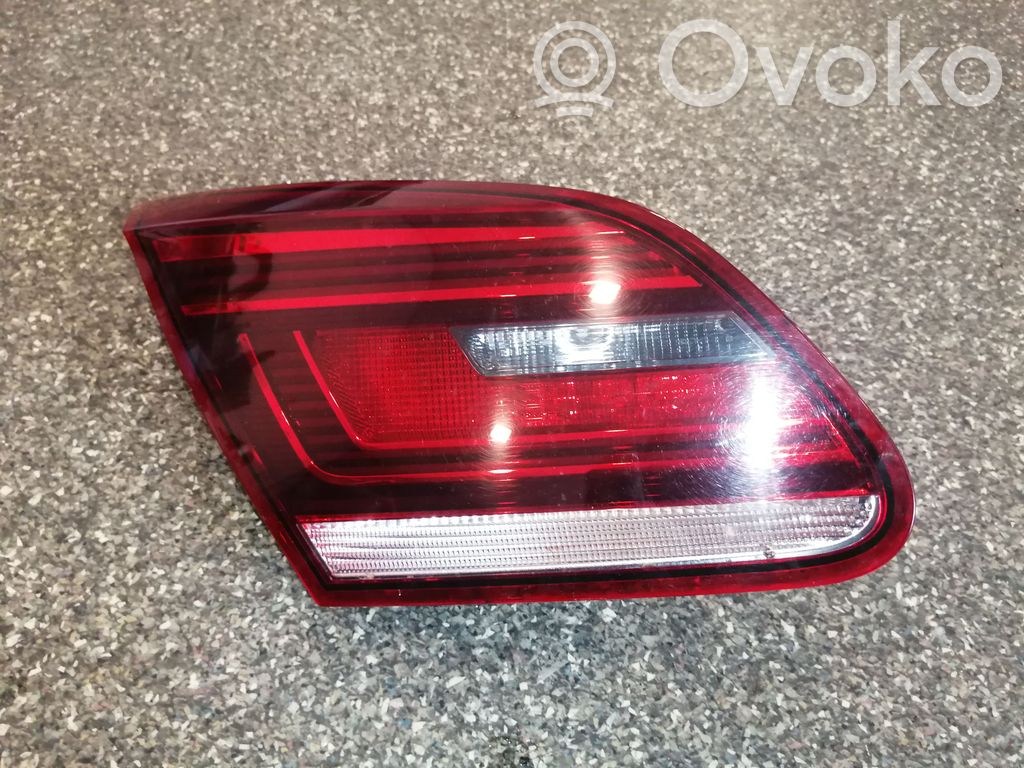 Volkswagen PASSAT CC Lampy tylnej klapy bagażnika 