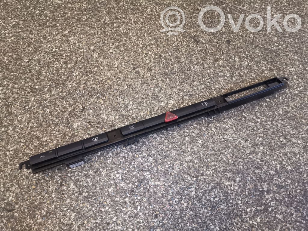 Audi A8 S8 D3 4E Hätävilkkujen kytkin 