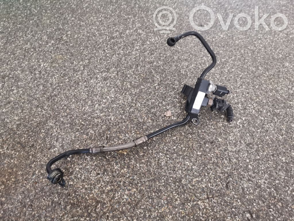 Audi A6 S6 C5 4B Turboahtimen öljyletku 