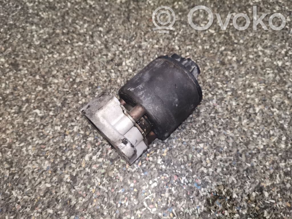 Opel Vectra B EGR valve 