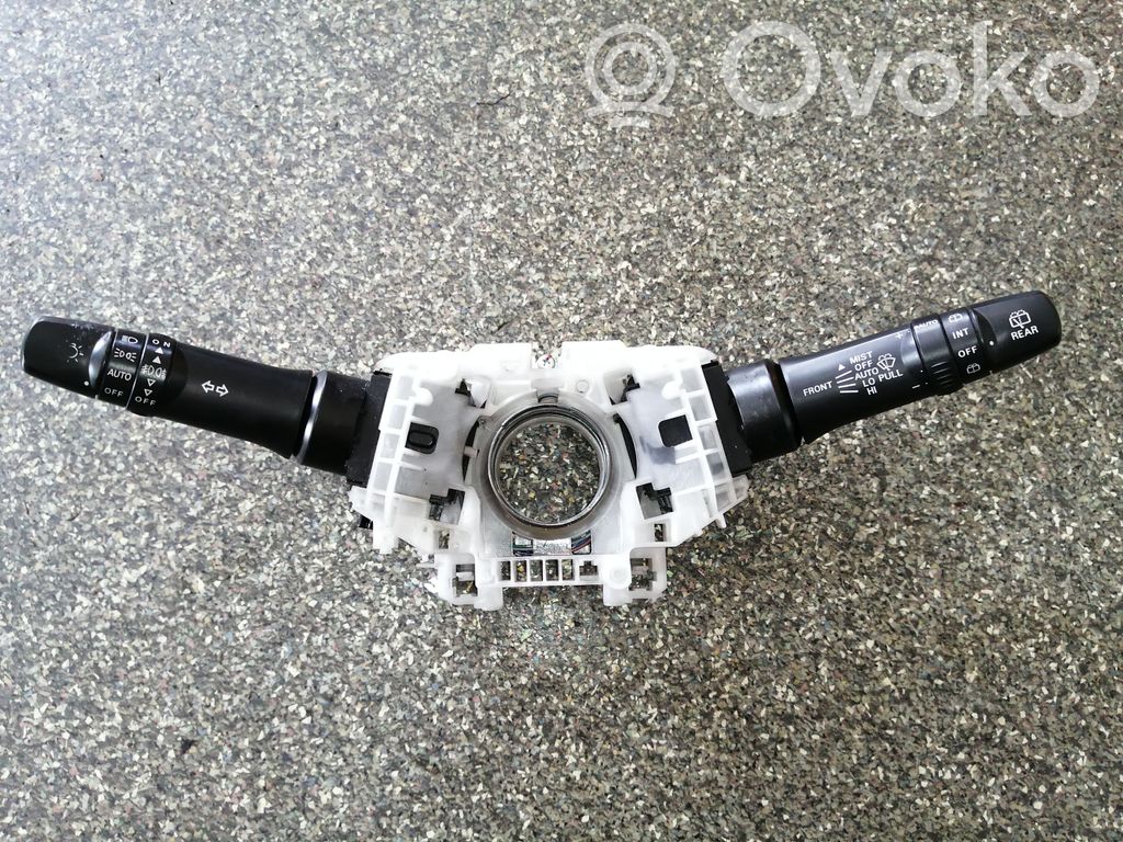 Mitsubishi Outlander Rokturu komplekts 